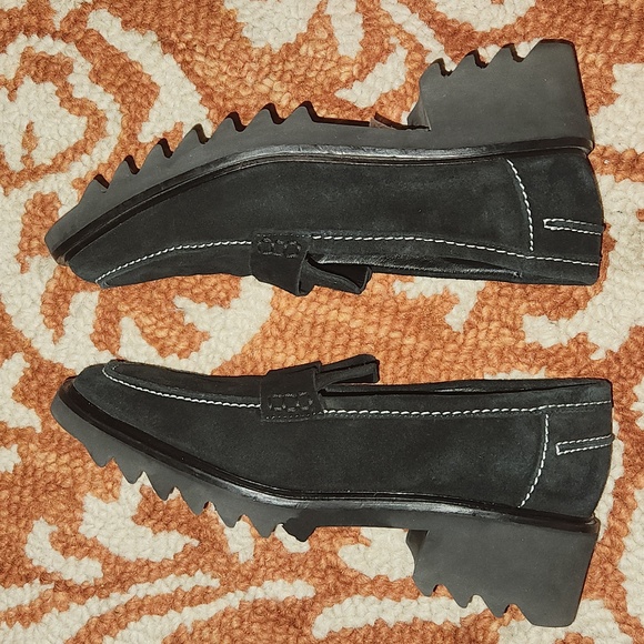 Aquatalia suede loafer with heel size 9 - Picture 14 of 16